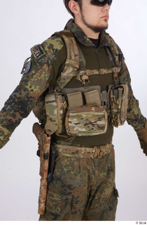 Photos Frankie Perry Army KSK Recon Germany upper body 0011.jpg